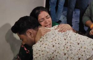 फूट-फूटकर रोया सोनम का भाई, राजा की मां के पकड़े पैर… कहा- मेरी बहन गुनाहगार