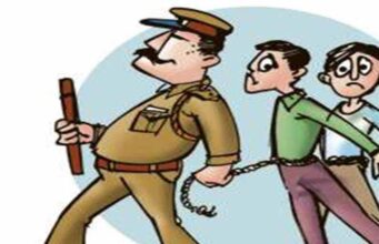 बोरीवली में एक व्यवसायी के घर से 45 लाख रुपये की चोरी करने के आरोप में घर की ही मेड और एक पुरुष को गिरफ्तार किया