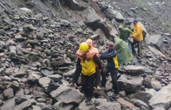 केदारनाथ यात्रा पर ब्रेक! मुनकटिया में भूस्खलन से रास्ता बाधित, बारिश बनी मुसीबत