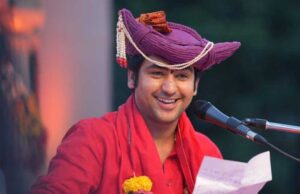 महिला तस्कर कहने पर फंसे प्रोफेसर, बागेश्वर सरकार को लेकर भड़काऊ बयान पर केस दर्ज