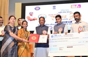 मुख्यमंत्री विष्णुदेव साय राष्ट्रीय सेवा योजना के स्थापना दिवस एवं सम्मान समारोह में हुए शामिल