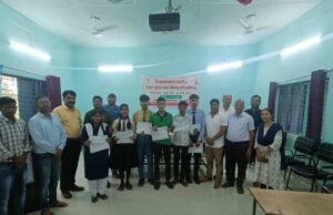 भरतपुर में सड़क सुरक्षा वाद-विवाद प्रतियोगिता संपन्न, विजेताओं को चेक और प्रशस्ति पत्र देकर सम्मानित