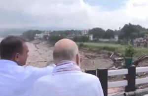 अमित शाह पहुंचे बाढ़ग्रस्त इलाके, पीड़ितों को हरसंभव मदद का आश्वासन
