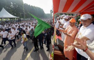 मुख्यमंत्री योगी आदित्यनाथ ने अपने आवास पर नशामुक्त भारत के लिए नमो मैराथन का किया शुभारंभ