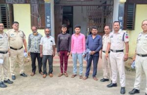पुलिस ने पकड़ा 43 लाख का अवैध ईंधन, 9 गिरफ्तार