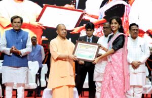 मुख्यमंत्री ने किया राष्ट्रीय युवा उत्सव-2025 में विजेता प्रतिभागियों को सम्मान