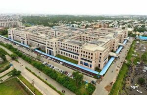 भोपाल डॉक्टर समेत तीन गिरफ्तार, AIIMS में करोड़ों की हेराफेरी का खुलासा