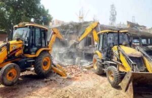 आदिवासियों के झोपड़े ढहे, बाबाओं के महल सुरक्षित: MP में न्याय पर उठे सवाल