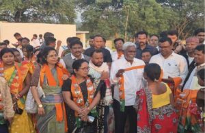 JMM को घाटशिला में बड़ा नुकसान, महिला और पुरुष कार्यकर्ताओं ने थामा भाजपा का दामन