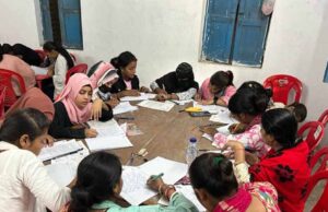 एग्जाम सेंटर में अव्यवस्था हावी, भीड़भाड़ पर जेपीयू ने मांगा जवाब