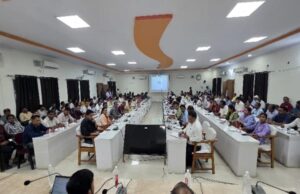 अम्बिकापुर : ई-ऑफिस प्रणाली पर अधिकारी-कर्मचारियों को दिया गया प्रशिक्षण
