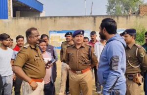 मूर्ति तोड़ने पर बिहार में बवाल, हालात काबू करने पहुंचे सिटी SP और DSP