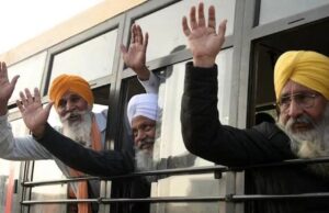 आपबीती: पाक ने 14 हिंदू परिवारों के साथ की बदसलूकी, मंदिर दर्शन की राह हुई बाधित