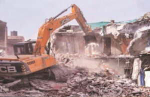 अवैध कब्जों पर बड़ी कार्रवाई: अहमदाबाद में 15 JCB लगीं, 918 मकान तोड़े जा रहे