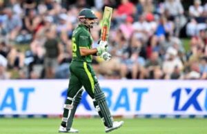 बाबर आजम की हरकत पर सख्त ICC: स्टंप्स तोड़े, जुर्माना और डिमेरिट प्वॉइंट्स लगे