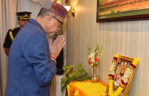राज्यपाल डेका ने संत बाबा गुरु घासीदास जयंती पर पुष्पांजलि अर्पित की