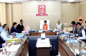 हाउसिंग बोर्ड अपनी संपत्तियों का मूल्यांकन-विकसित और बिक्री की योजना बनाए