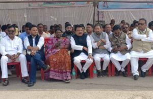 कांग्रेस का धरना: मनरेगा नियमों में संशोधन को लेकर केंद्र पर निशाना