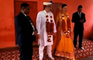 7 समंदर पार कर ओरछा पहुंचे स्पेन के जोड़े ने वैदिक रीतियों से किया विवाह, बतेश्वर मंदिर में हुई पूजा