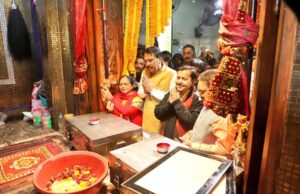 पटना में नितिन नबीन ने किए दर्शन-पूजन, काली मंदिर और अखंडवासिनी मंदिर के बाद गुरुद्वारे में टेकेंगे मत्था