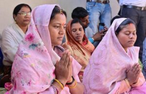 रायपुर: मंत्री लक्ष्मी राजवाड़े ने मुख्यमंत्री ग्राम गौरव पथ योजना के तहत सड़क निर्माण कार्यों का किया भूमिपूजन