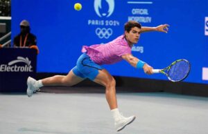 कार्लोस अल्काराज ने मियामी में प्रदर्शनी मैच में बिखेरा जलवा