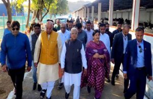 राज्यपाल पटेल ने किया गौवंश का पूजन मुरारीलाल तिवारी गौशाला का किया भ्रमण