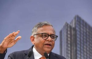 टाटा समूह के चेयरपर्सन ने मुख्यमंत्री के सामने यूपी में समूह की होटल श्रृखंला के विस्तार का प्रस्ताव