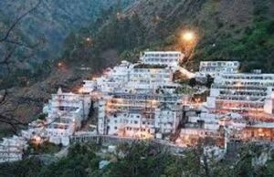 नववर्ष पर माता वैष्णो देवी यात्रा: श्रद्धालुओं की सुरक्षा के लिए प्रशासन ने कसी कमर