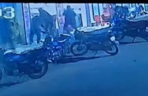 खंडवा में व्यापारी से 2 करोड़ की ज्वेलरी लूटी, फायरिंग से मची भगदड़; 7 बदमाशों ने 900 ग्राम सोना और 80 किलो चांदी लूटे