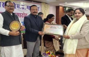 हीरो आरक्षक नीतू रावत: ट्रेन में कठिन हालात में गर्भवती की जान बचाई, सम्मान से किया गया सम्मानित