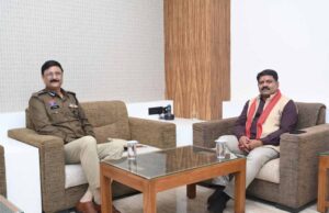 नवनियुक्त पुलिस कमिश्नर संजीव शुक्ला ने उपमुख्यमंत्री विजय शर्मा से भेंट की