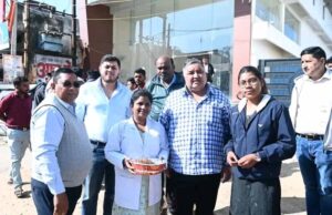 राजेश अग्रवाल ने मोबाइल मेडिकल यूनिट से स्वास्थ्य सेवा को किया सशक्त