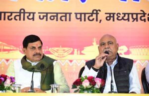 महात्मा गांधी जी के ग्राम स्वराज, स्वदेशी और आत्मनिर्भरता को मोदी जी जमीन पर उतार रहे हैं