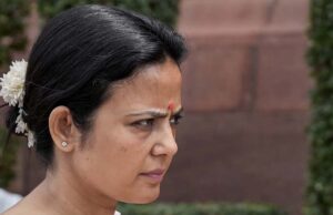 कुत्ते को लेकर विवाद: महुआ मोइत्रा ने पूर्व प्रेमी के खिलाफ दायर किया हाईकोर्ट में केस
