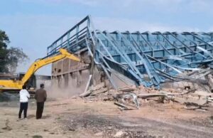 उज्जैन में शंकराचार्य मठ पर बुलडोजर की कार्रवाई, धर्मशालाएं भी तोड़ी जा रही, सिंहस्थ 2028 से पहले अतिक्रमण हटाना जरूरी