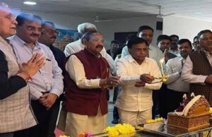 अक्षरधाम मंदिर में उप मुख्यमंत्री श्री देवड़ा ने की नागरिकों की सुख-समृद्धि के लिये प्रार्थना