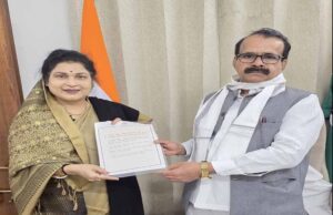 केंद्रीय राज्यमंत्री कुरियन से राज्यमंत्री कृष्णा गौर ने की भेंट