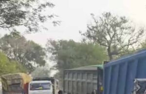 आगर-मालवा के कार सवार तीन लोगों की गुजरात में ट्रक से टक्कर में मौत