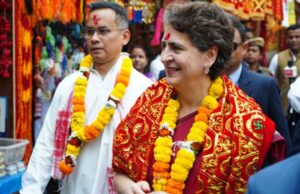 मां कामाख्या के दरबार पहुंचीं प्रियंका गांधी वाड्रा, असम दौरे की शुरुआत पूजा से