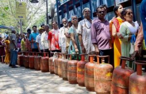 LPG की किल्लत से CG में परेशानी, एजेंसियों में लंबी लाइनें, लोग बोले- “घंटों धूप में खड़े हैं”, लकड़ी-कोयले की मांग बढ़ी