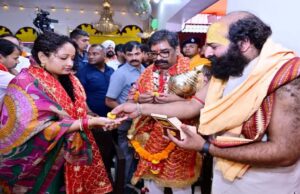 रांची के तपोवन मंदिर पहुंचे सीएम हेमन्त सोरेन, पत्नी के साथ की विशेष पूजा-अर्चना