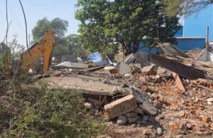 ग्राम समोदा में हटाया गया अवैध कब्जा