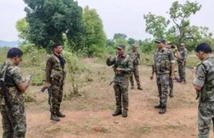 नक्सलियों पर शिकंजा: 10 लाख का इनामी कमांडर सहित दो माओवादी झारखंड पुलिस के हत्थे चढ़े