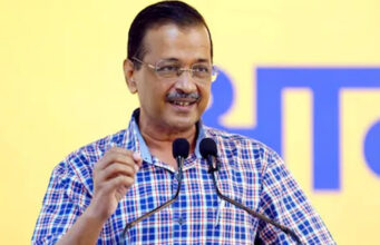 AAP का महिला कार्ड: गुजरात में सत्ता आई तो हर महिला के खाते में ₹1000 – केजरीवाल