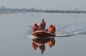 यमुना हादसे में दो और शव मिले, सर्च ऑपरेशन जारी