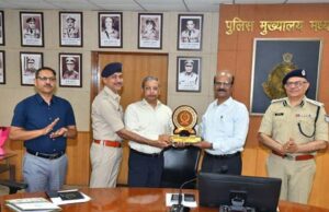 पुलिस अधिकारी की पहचान निष्पक्षता, ईमानदारी और संवेदनशीलता में है – पुलिस महानिदेशक मकवाणा