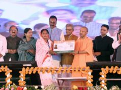 योगी आदित्यनाथ का पाकिस्तान पर तीखा बयान, लखीमपुर में भूमि वितरण और विकास परियोजनाओं का लोकार्पण