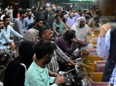 पाकिस्तान में तेल संकट, पेट्रोलियम मंत्री ने कहा- 5-7 दिन का कच्चा तेल बचा, लॉकडाउन की तैयारी