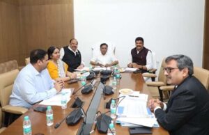 जिला और तहसील स्तर पर कामर्शियल सिलेंडर की उपलब्धता सुनिश्चित करें